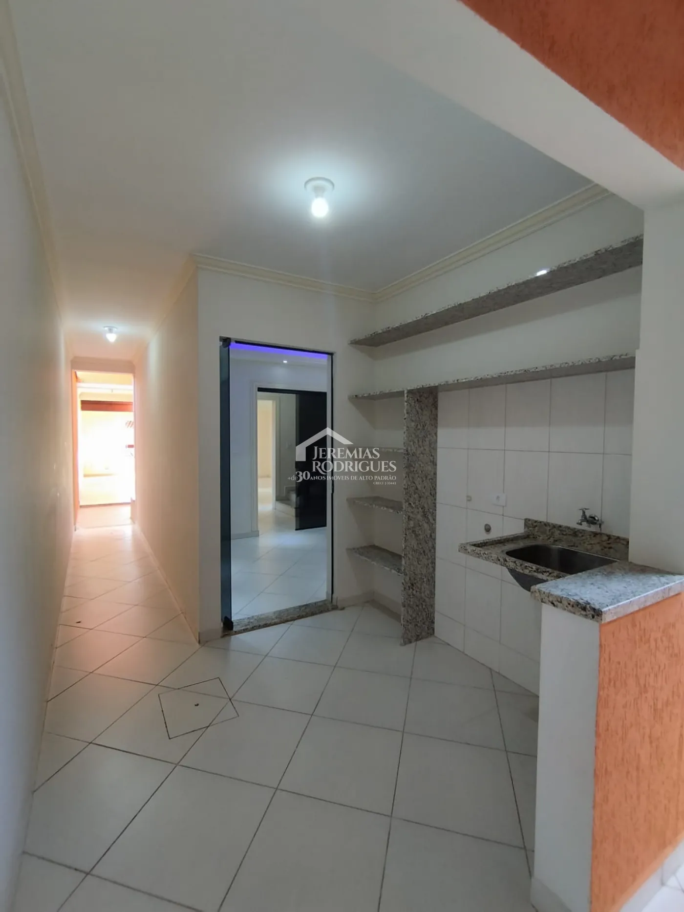 Casa à venda com 4 dormitórios no bairro Alto do Cardoso em Pindamonhangaba/SP.
