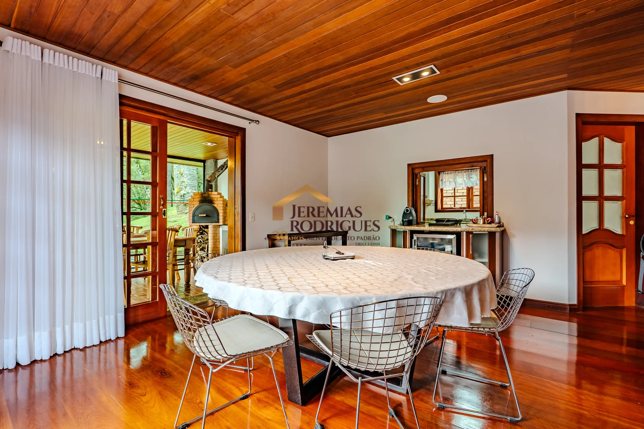 Casa à venda no Condomínio Vila Simonsen em Campos do Jordão/SP. — foto 9