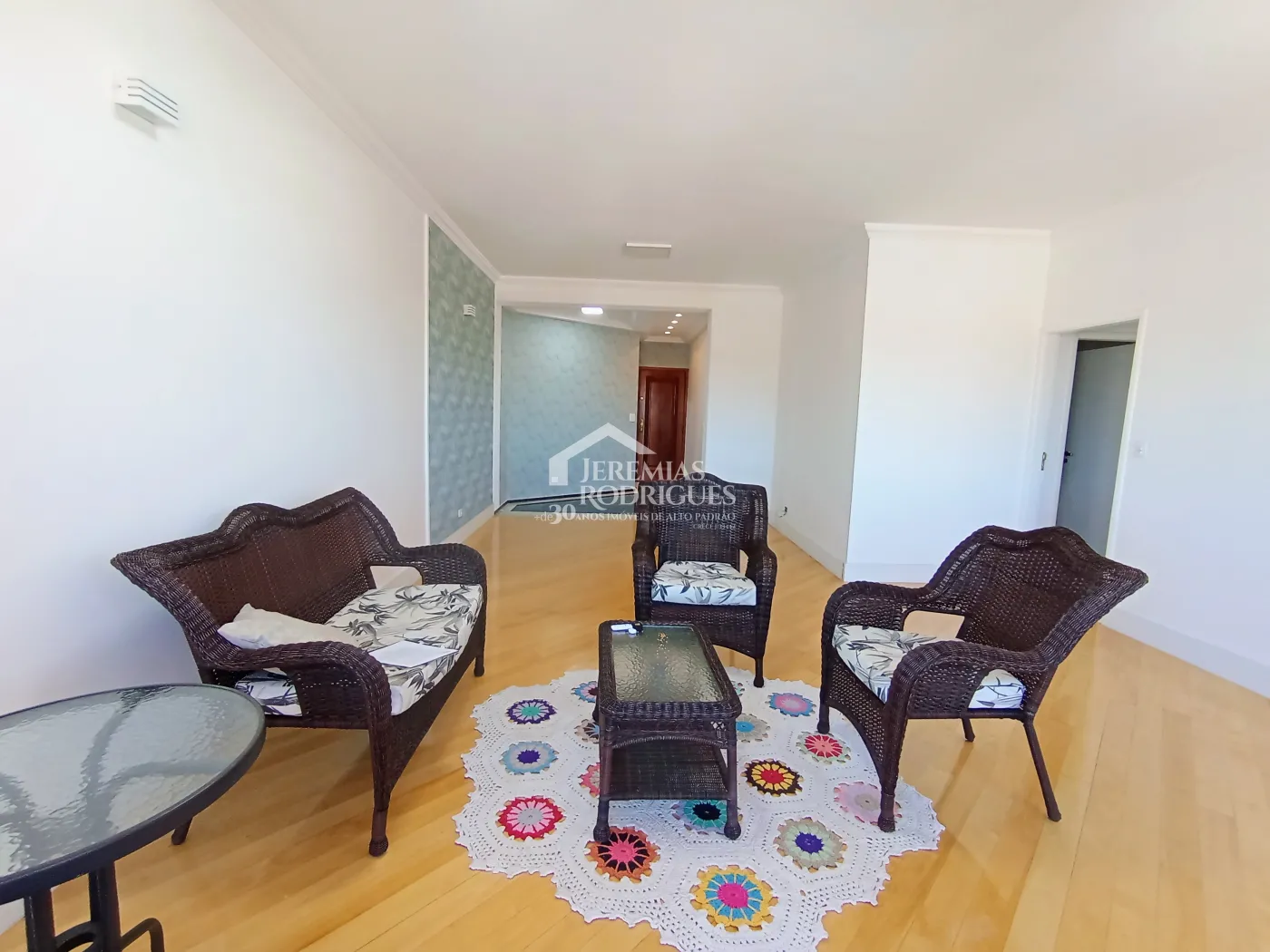 Apartamento para venda com 2 suítes no Edifício Rosa Abirached em Taubaté/SP