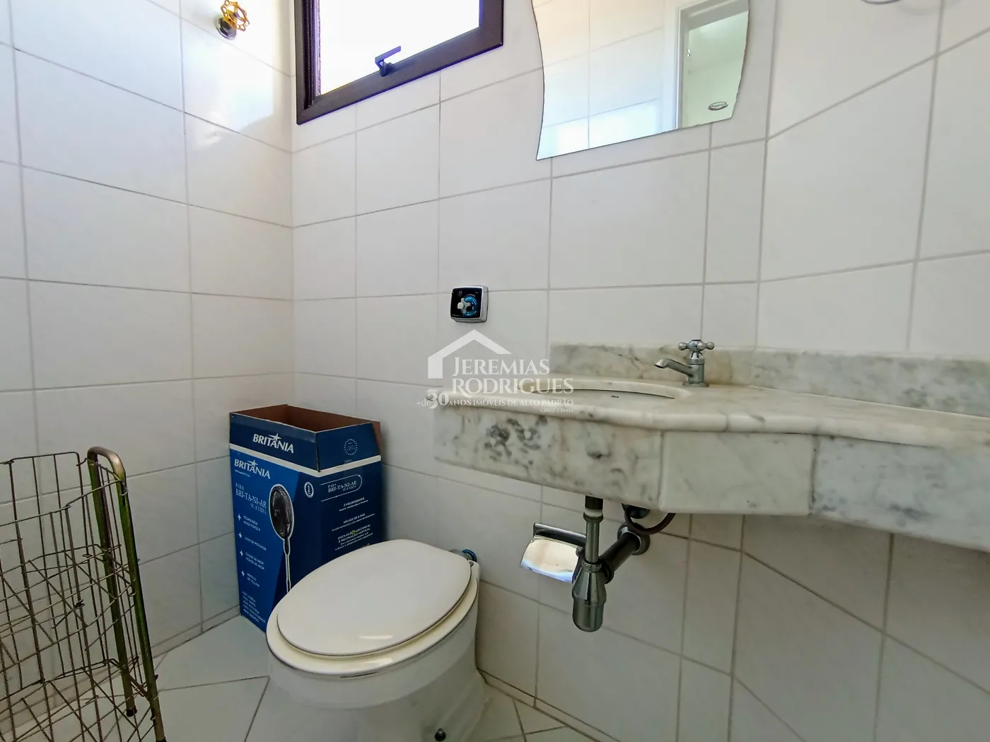 Apartamento para venda com 2 suítes no Edifício Rosa Abirached em Taubaté/SP