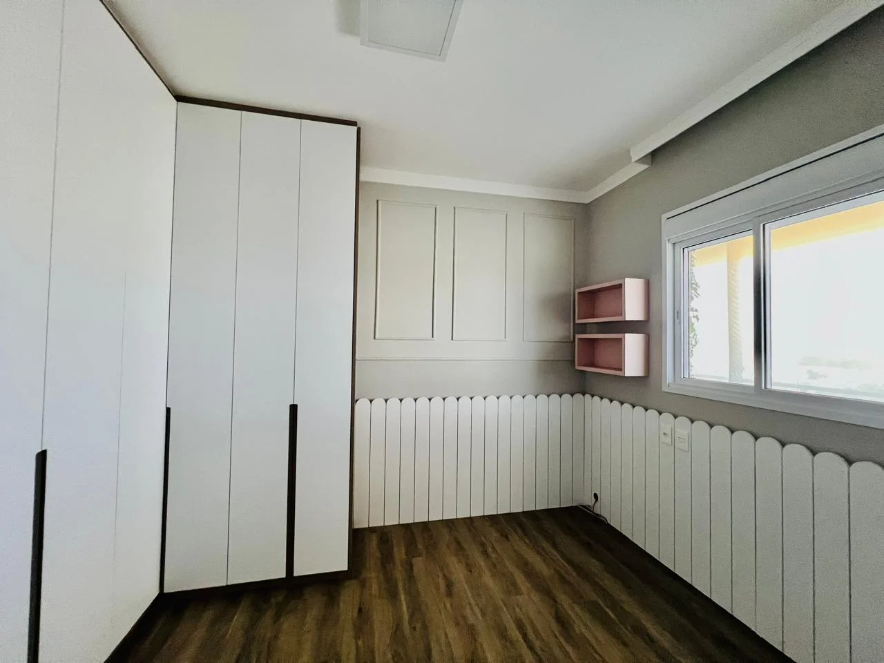 Apartamento para venda e locação no Edifício Grand Terrace em Taubaté/SP. 