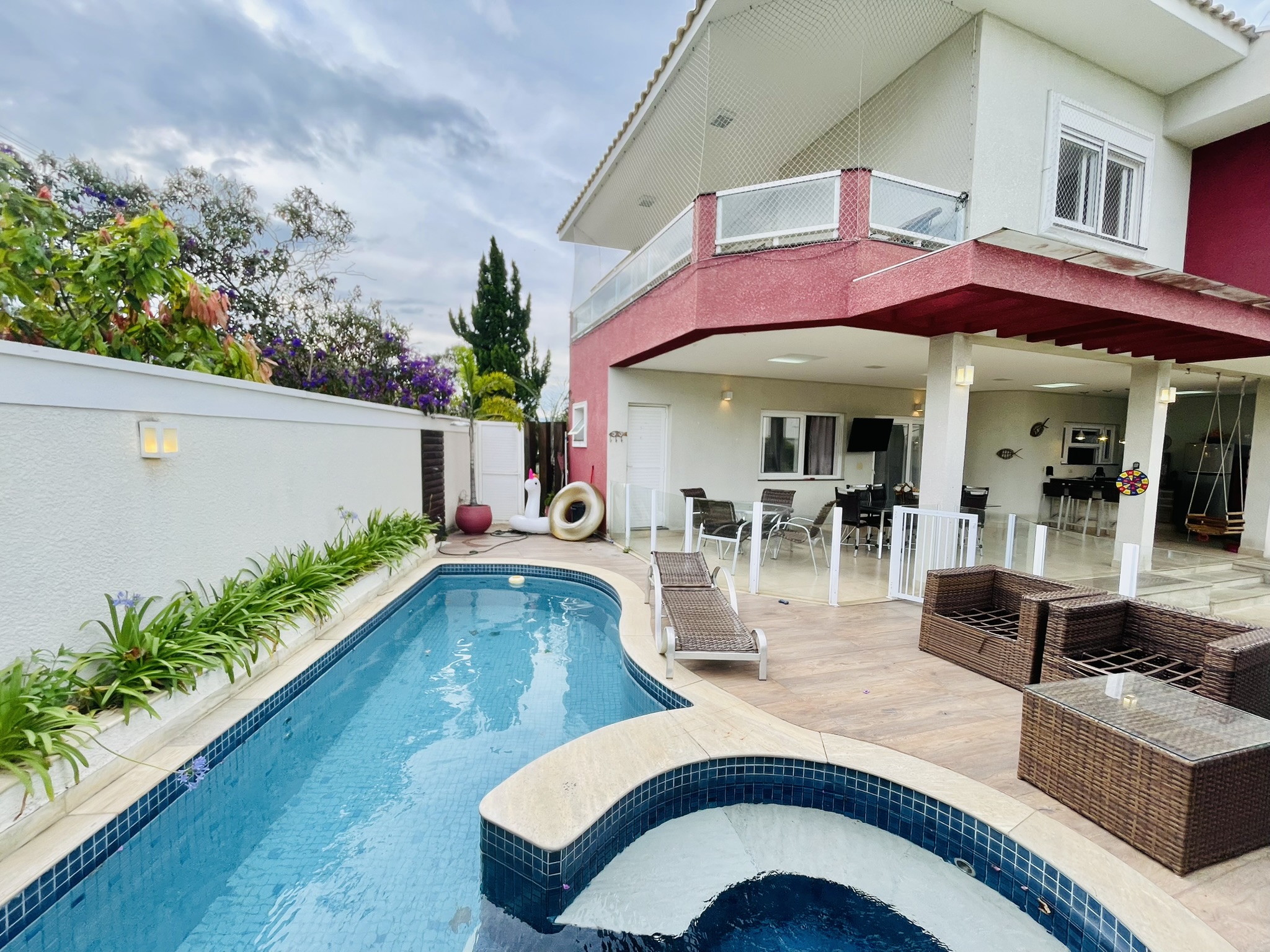 Casa para venda com 4 dormitórios no Condomínio Campos Do Conde I em Tremembé/SP