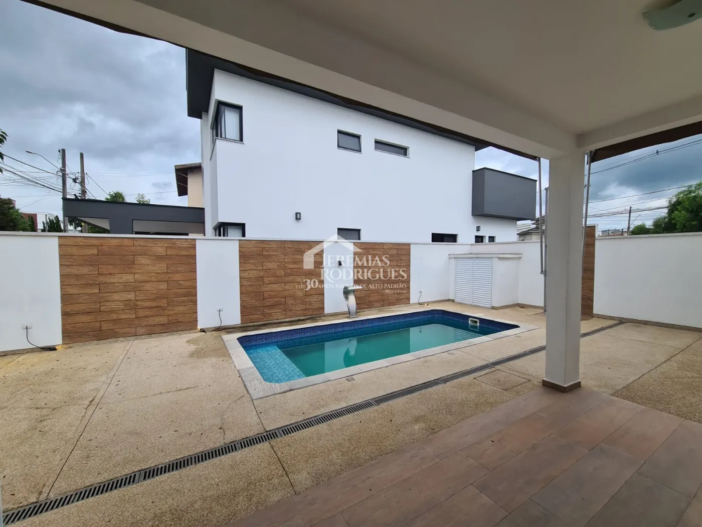 Casa com 3 dormitórios, 235 m² - Condomínio Campos do Conde I - Tremembé/SP.