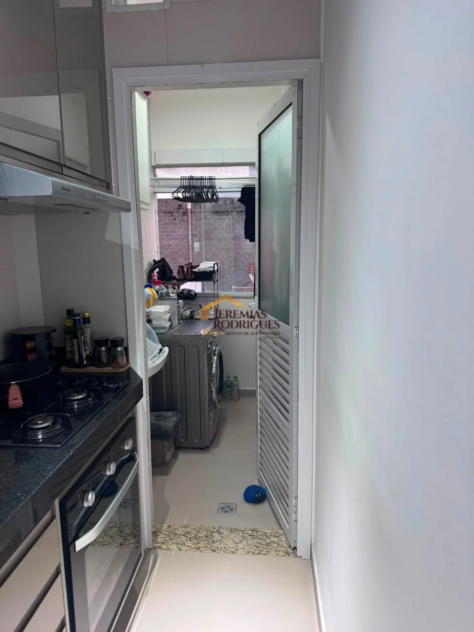 Apartamento à venda de Porteira fechada no Edifício Villagio Santa Terezinha em Taubaté/SP.