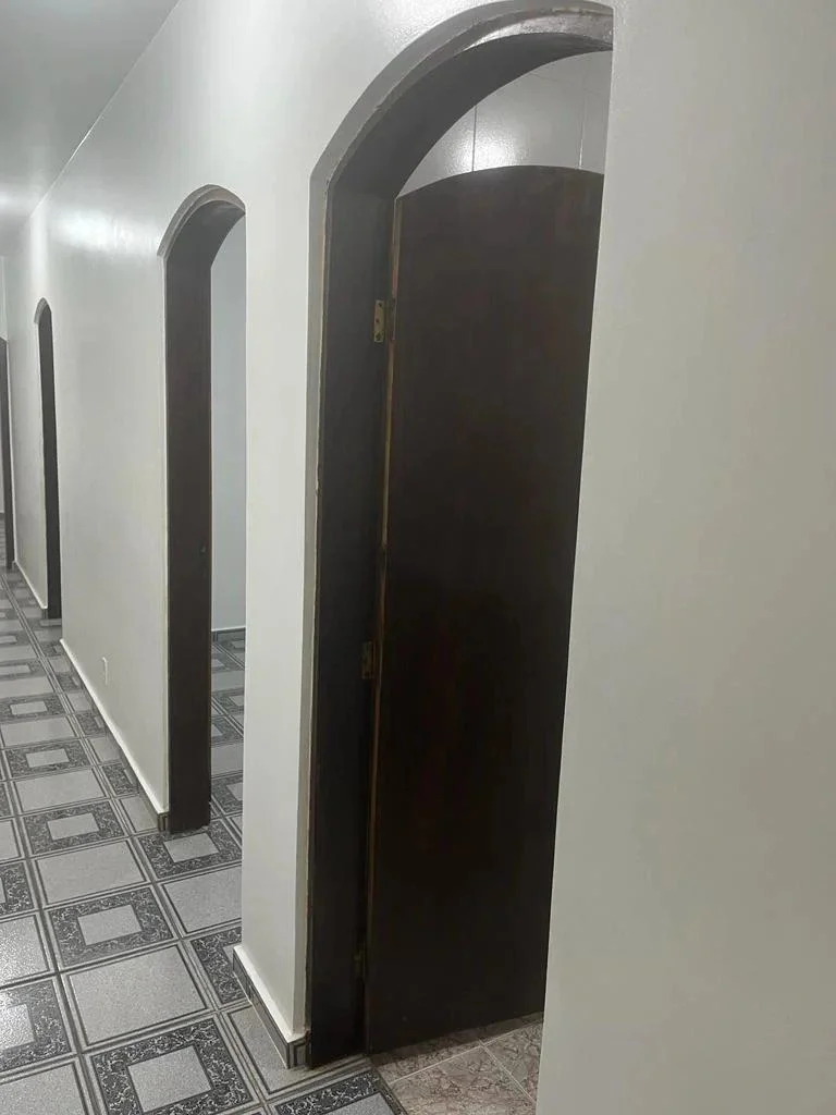 Casa GRANDE, 153m², Térrea com 03 quartos, 02 Vagas de Garagem Coberta, para locação no Jardim Ipê 4, São Bernardo do Campo - SP