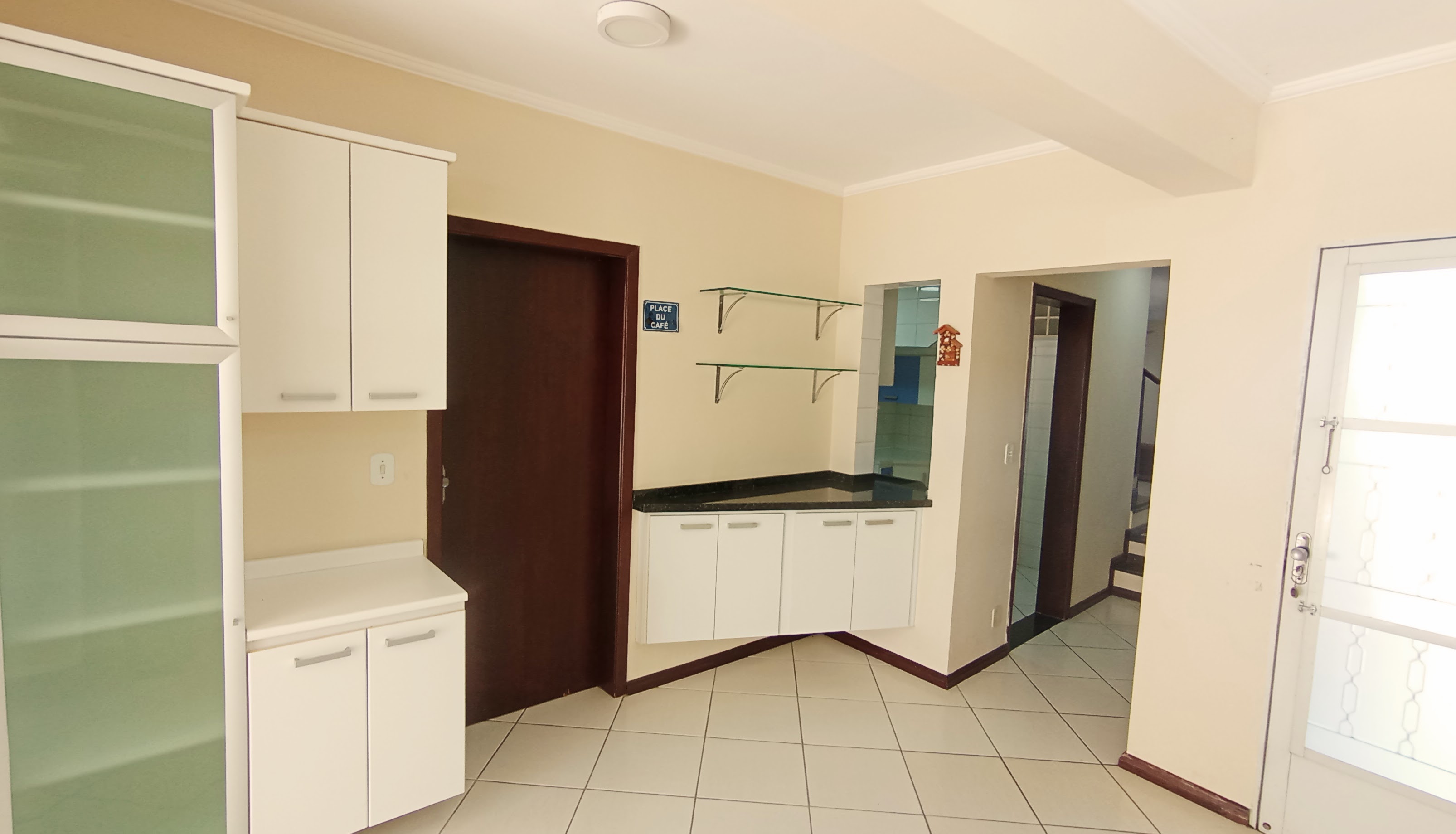 Casa para venda e locação com 3 dormitórios no Condomínio Vale dos Príncipes em Taubaté/SP.