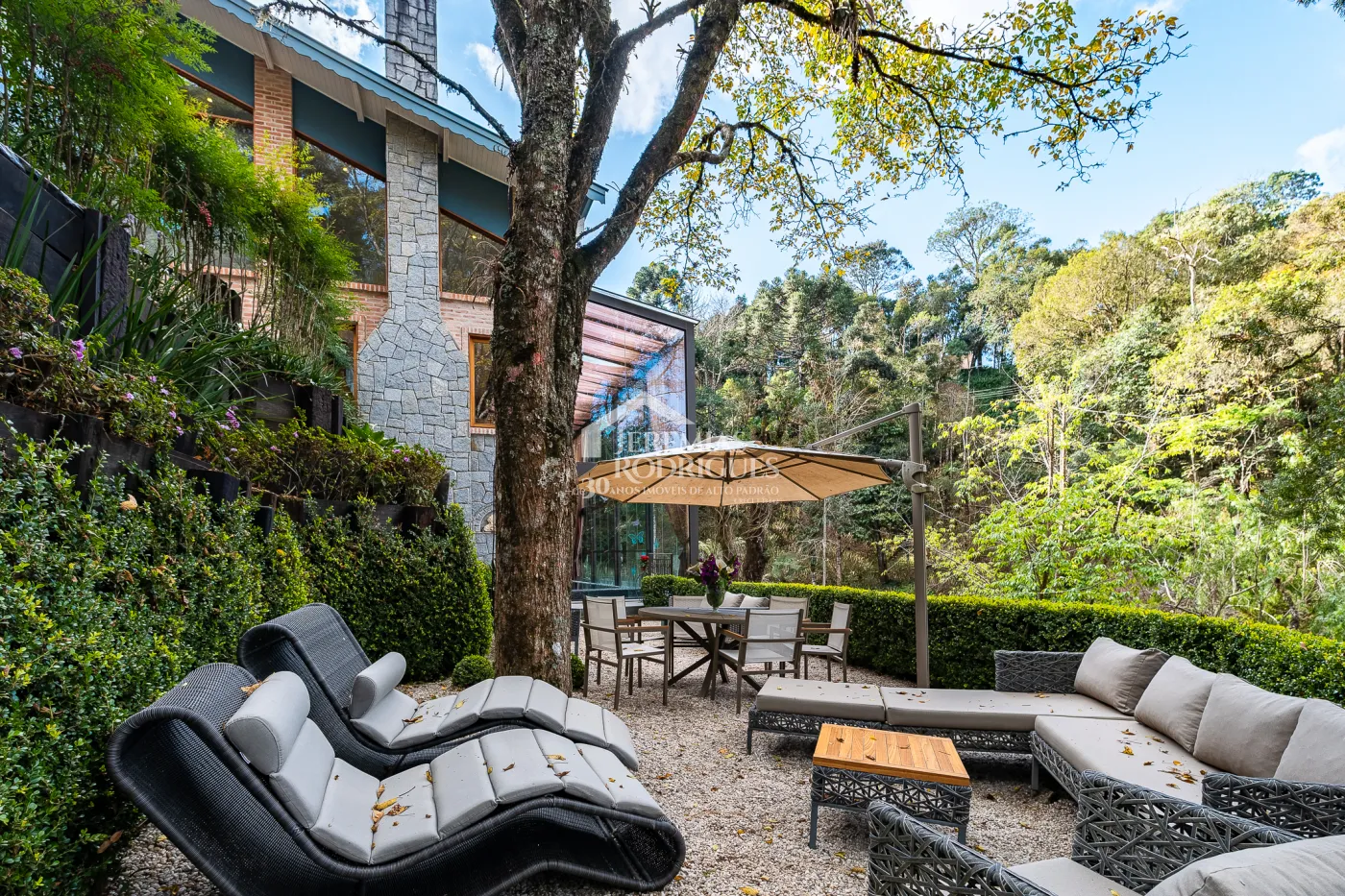 Casa com 7 suítes, 770 m² - Pedra do Fogo - Campos do Jordão/SP.