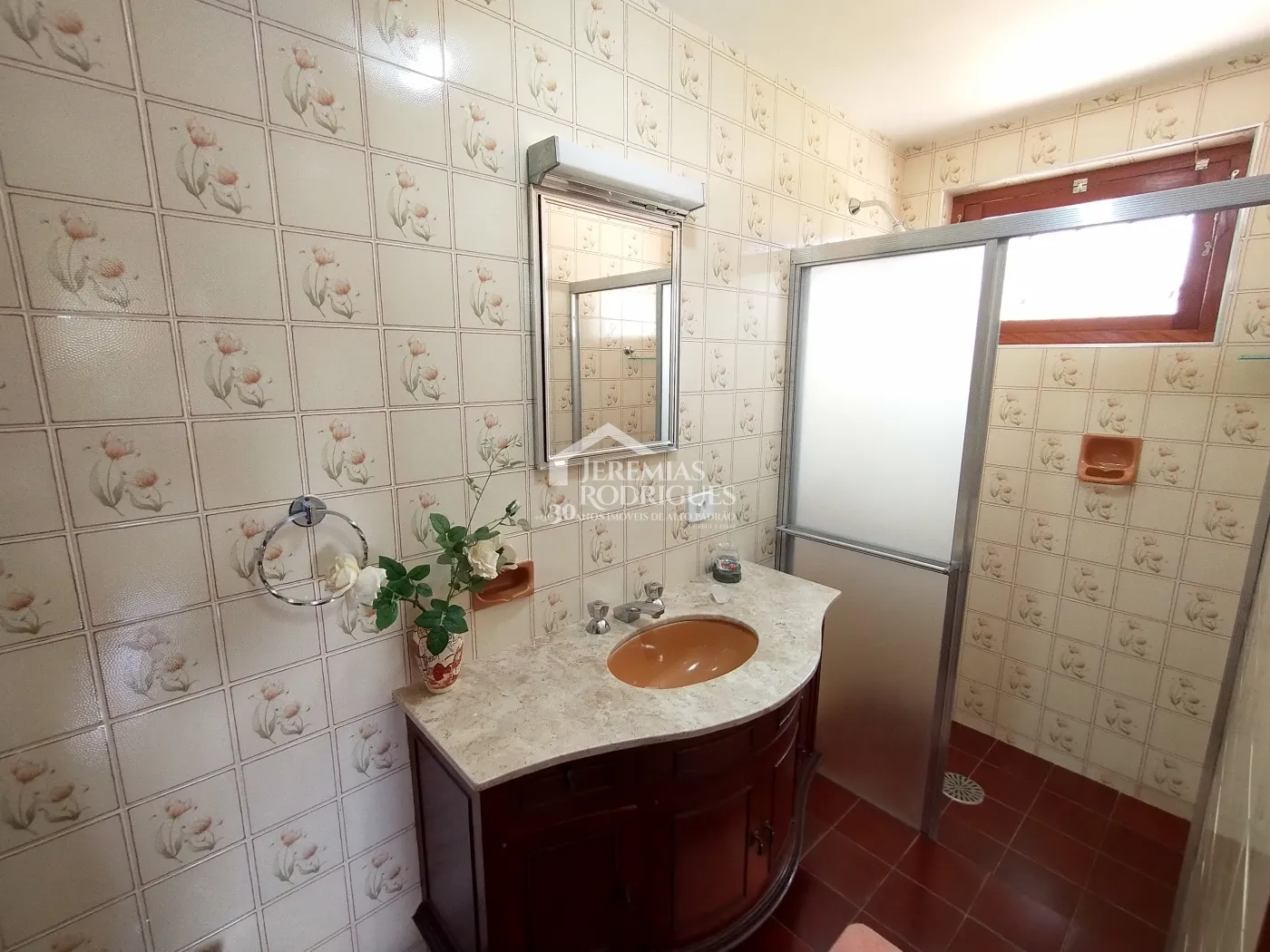 Casa com 4 dormitórios, 265 m² -  Alto do Capivari - Campos do Jordão /SP