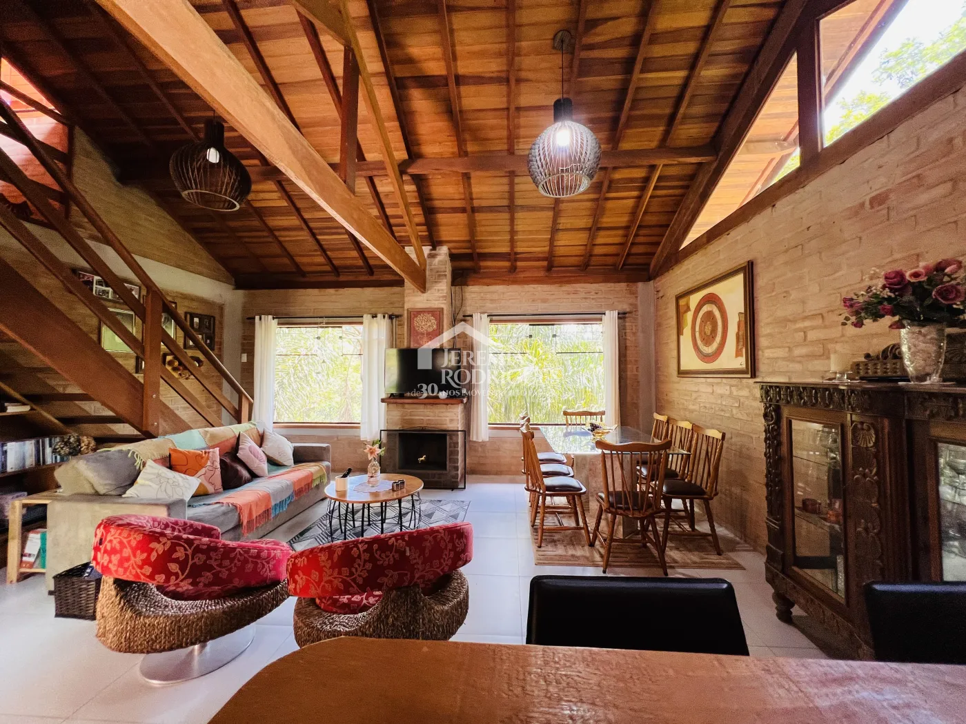 Chácara com 2 casas e 7 suítes - Loteamento Cortina D´Ampezzo - Santo Antônio do Pinhal/SP