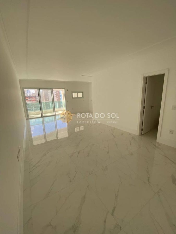 Belíssimo Apartamento 4 Suítes Quadra Mar Meia Praia Itapema SC