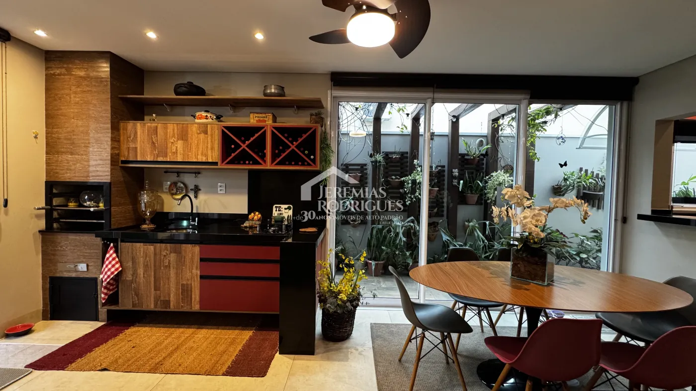 Casa para locação com 3 suítes no Condomínio Reserva dos Lagos em Pindamonhangaba/SP.