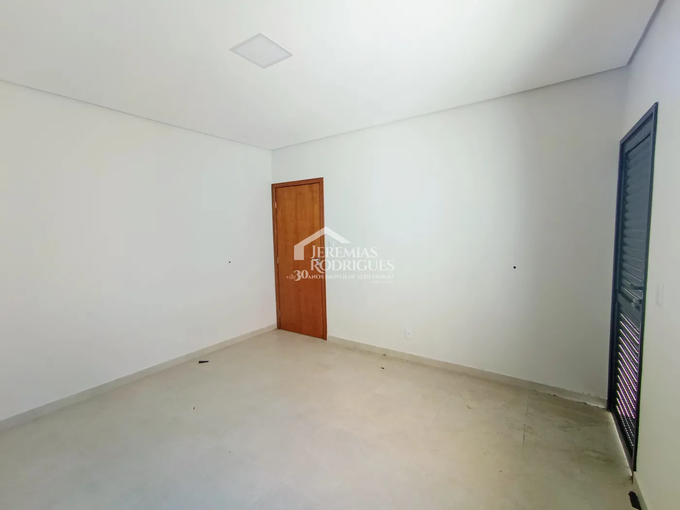 Ponto comercial para locação com 106 m² no Centro em Taubaté/SP
