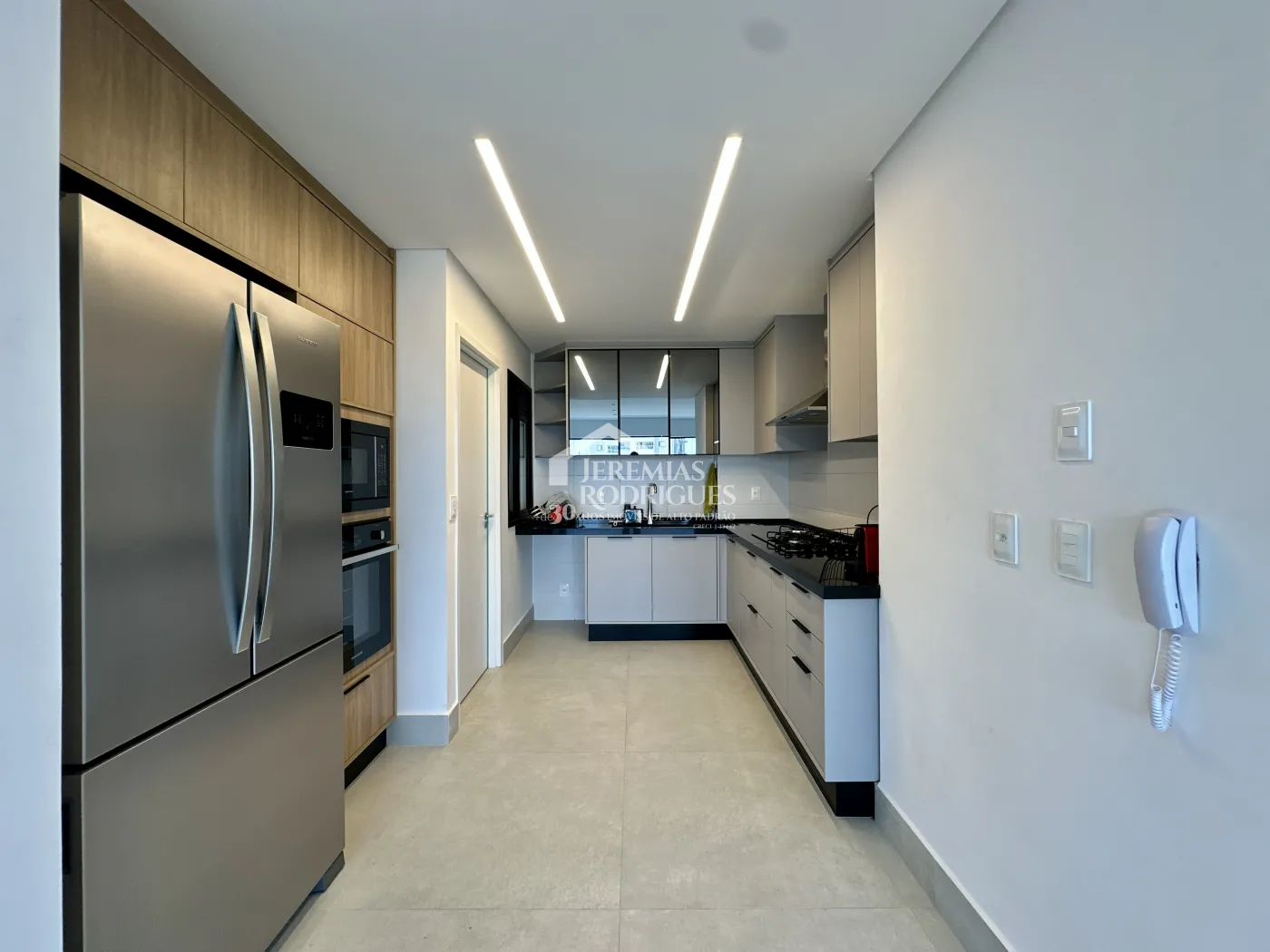 Apartamento à venda com 3 dormitórios, 109 m² no Edifício Lucca em Taubaté/SP