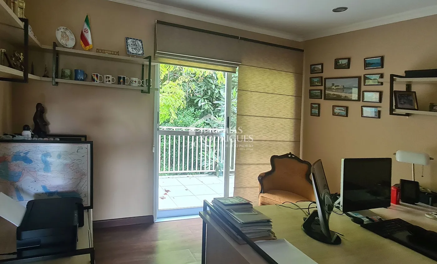 Casa para venda com 5 dormitórios no Condomínio Residencial Parque da Mantiqueira em Santo Antônio do Pinhal/SP