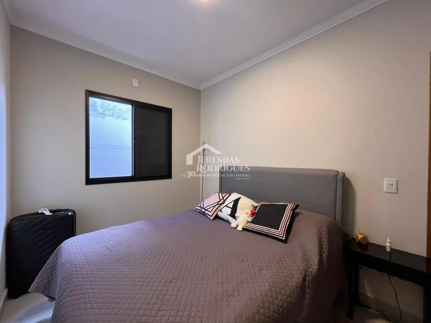 Casa à venda com 3 dormitórios no Condomínio Jardim de Alah em Taubaté/SP