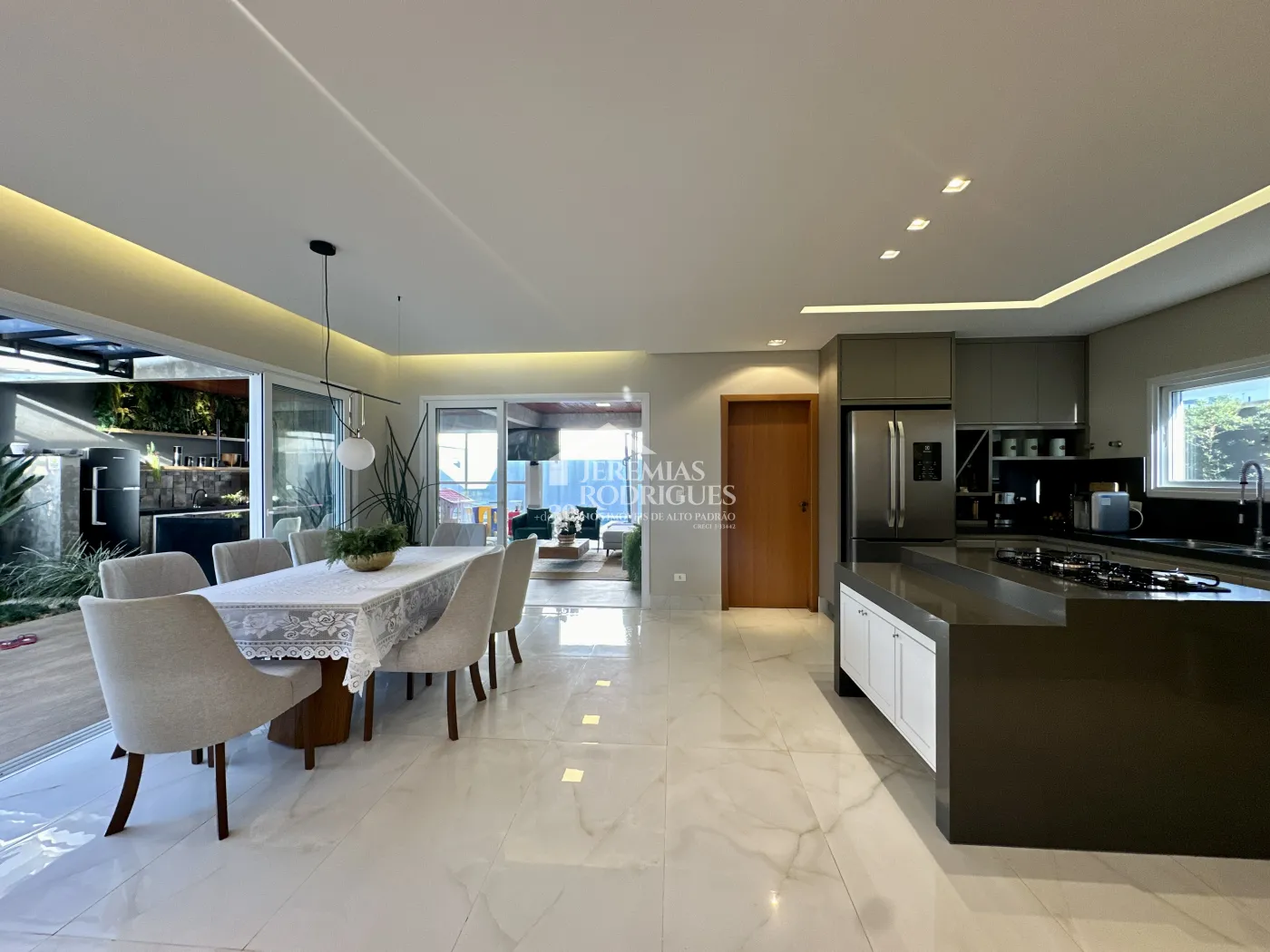 Casa com 3 suítes, 329 m² - Condomínio Ouro Ville - Taubaté/SP.