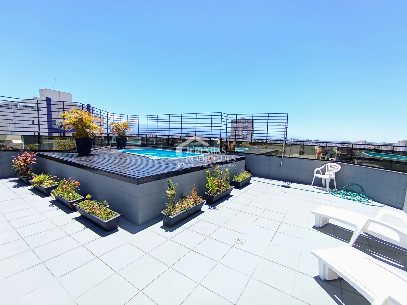 Apartamento para venda com 2 suítes no Edifício Rosa Abirached em Taubaté/SP