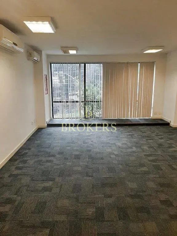 Edifício corporativo independente em localização estratégica de Laranjeiras
