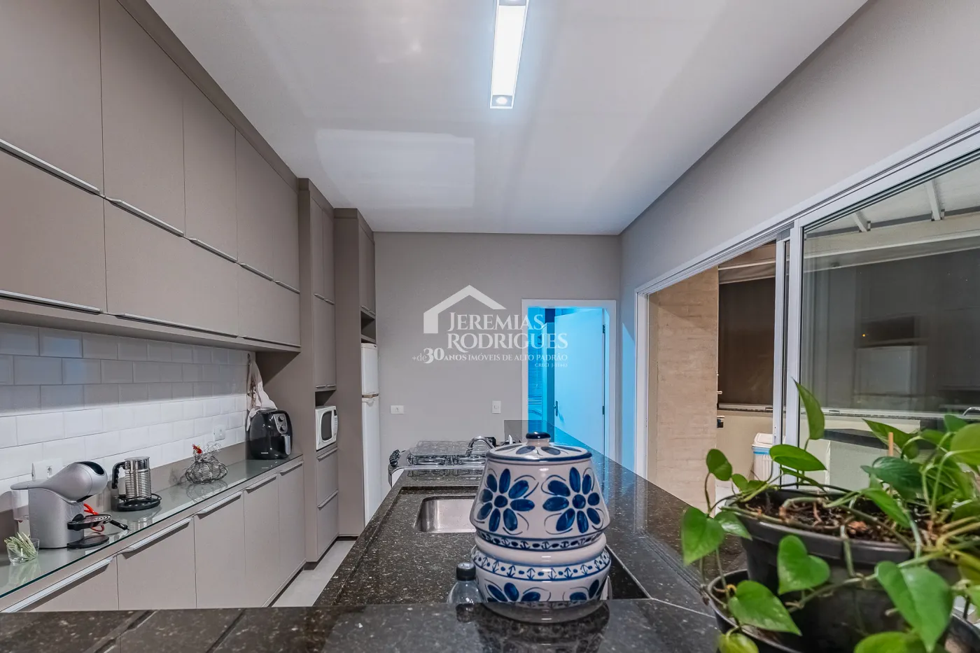 Casa com 4 dormitórios à venda, 330 m² - Parque da Mantiqueira - Santo Antônio do Pinhal/SP