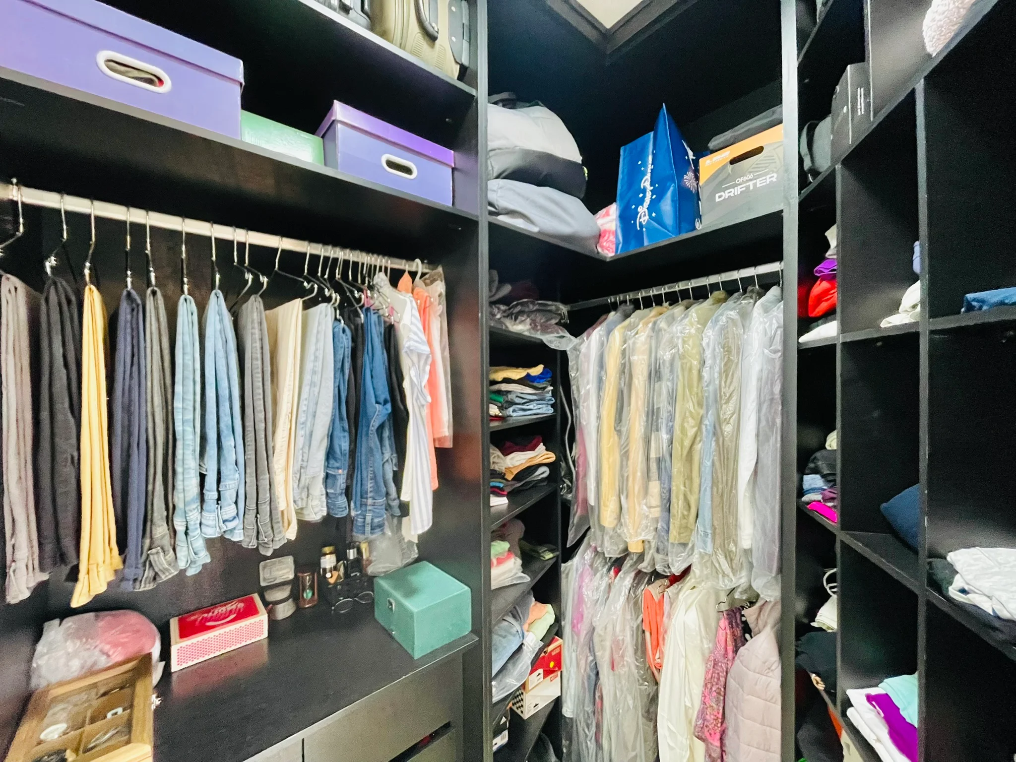 Casa à venda com 4 dormitórios no Condomínio Campos do Conde II em Tremembé/SP.