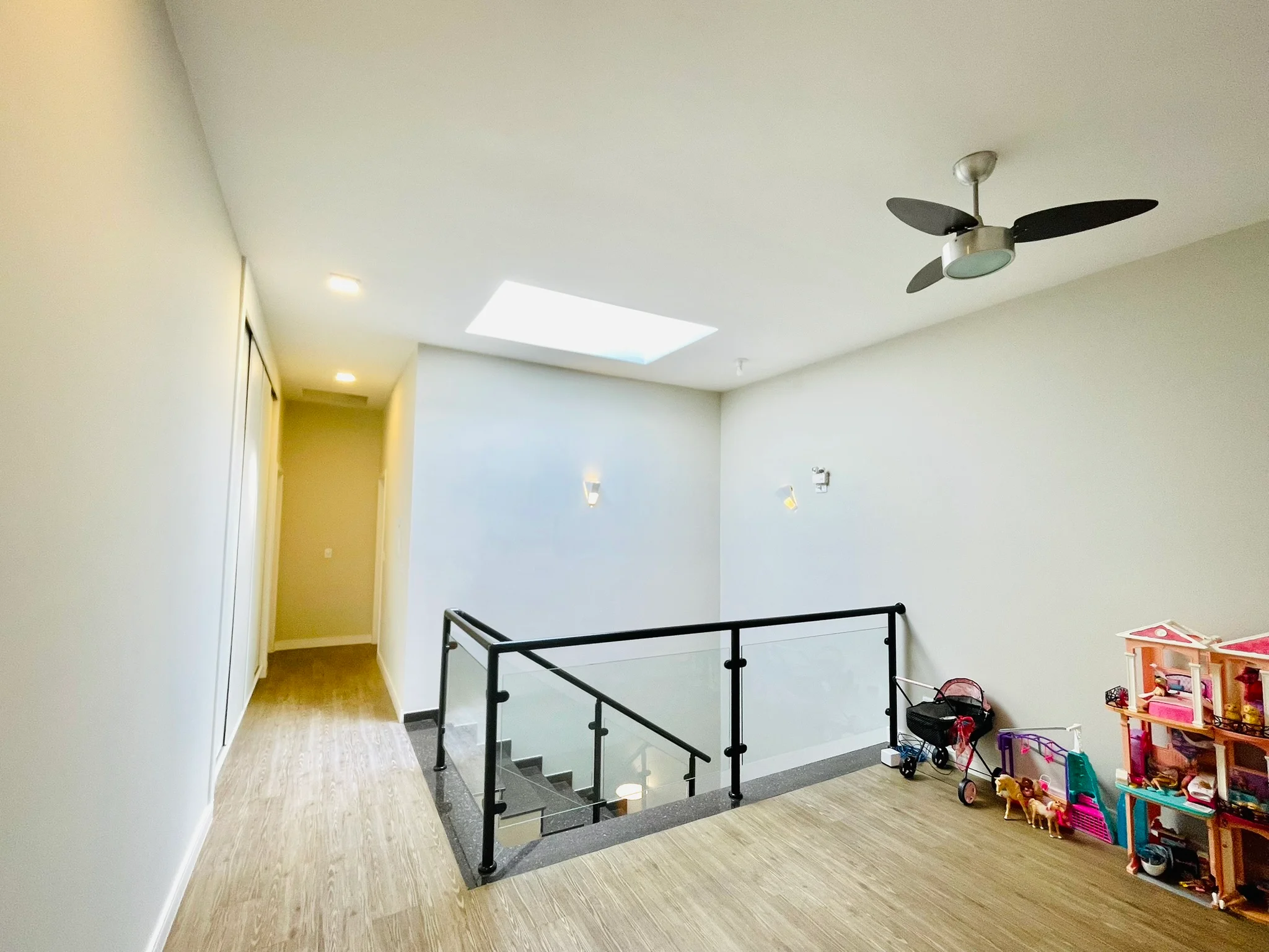 Casa à venda com 4 suítes no Condomínio Tecoara em Taubaté/SP.