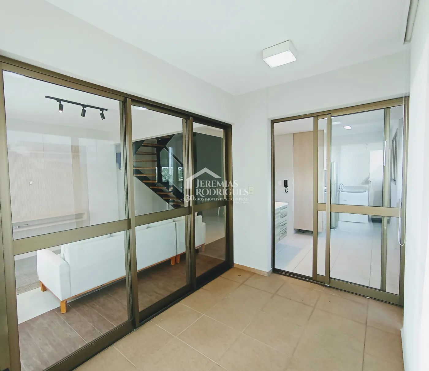 Apartamento duplex à venda com 3 dormitórios no Edifício Residencial Jabuticabeiras em Taubaté/SP