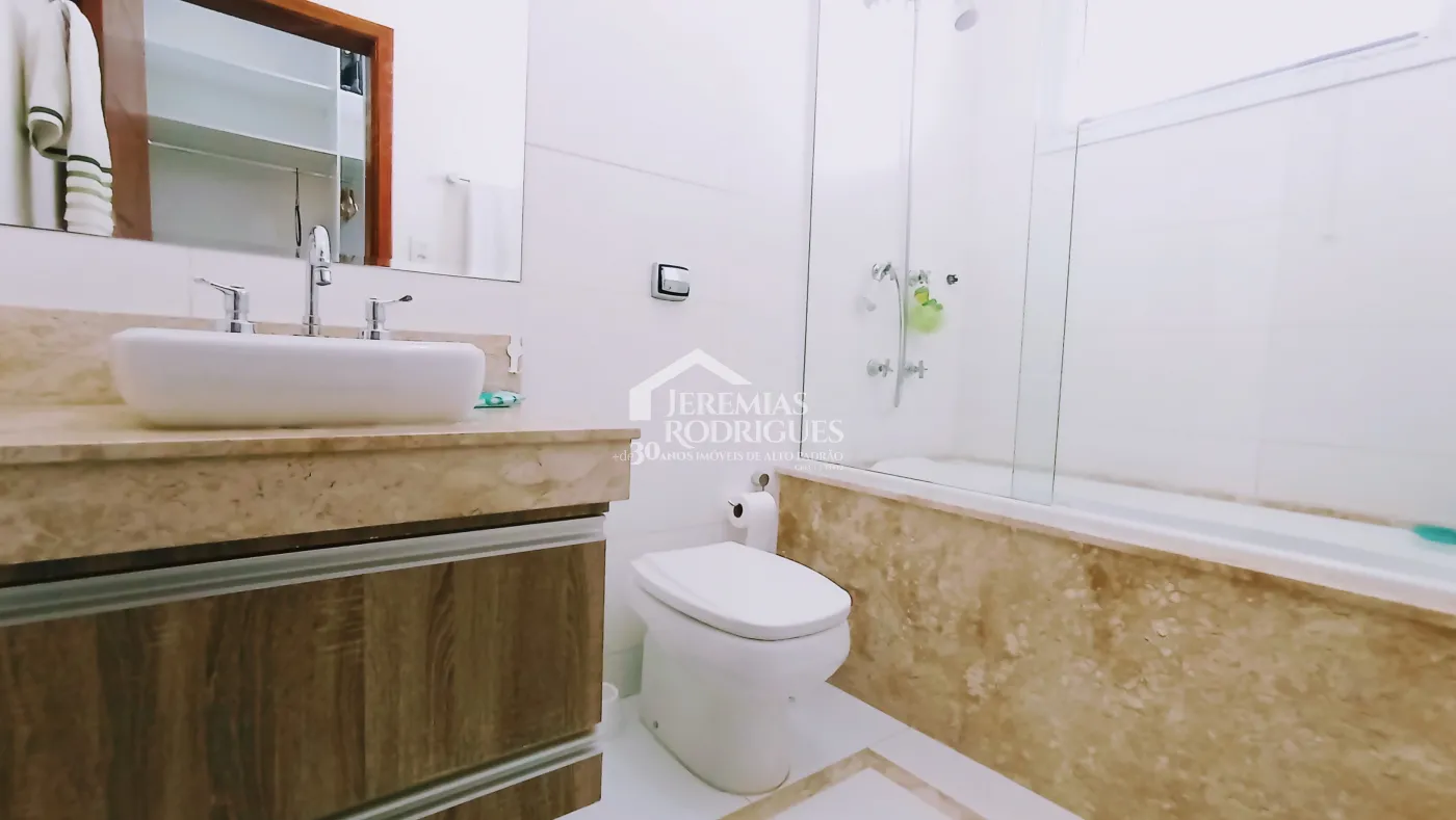 Casa para venda e locação com 4 dormitórios no Condomínio Jatobá em Tremembé/SP.