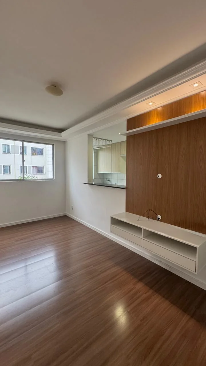 Apartamento 2 Quartos com Piscina em Colina de Laranjeiras