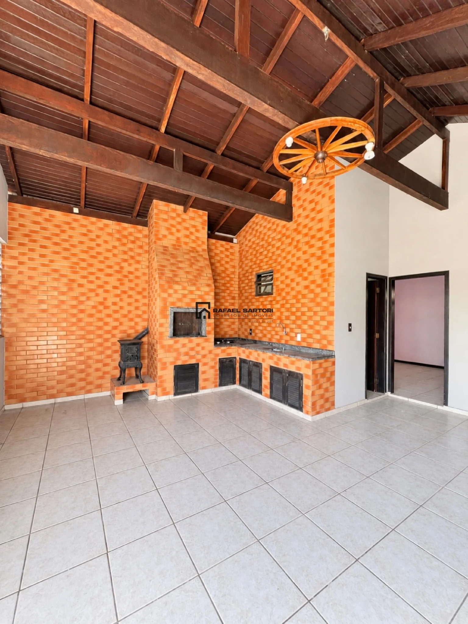 CASA COM 05 QUARTOS BAIRRO CENTENÁRIO - foto 16