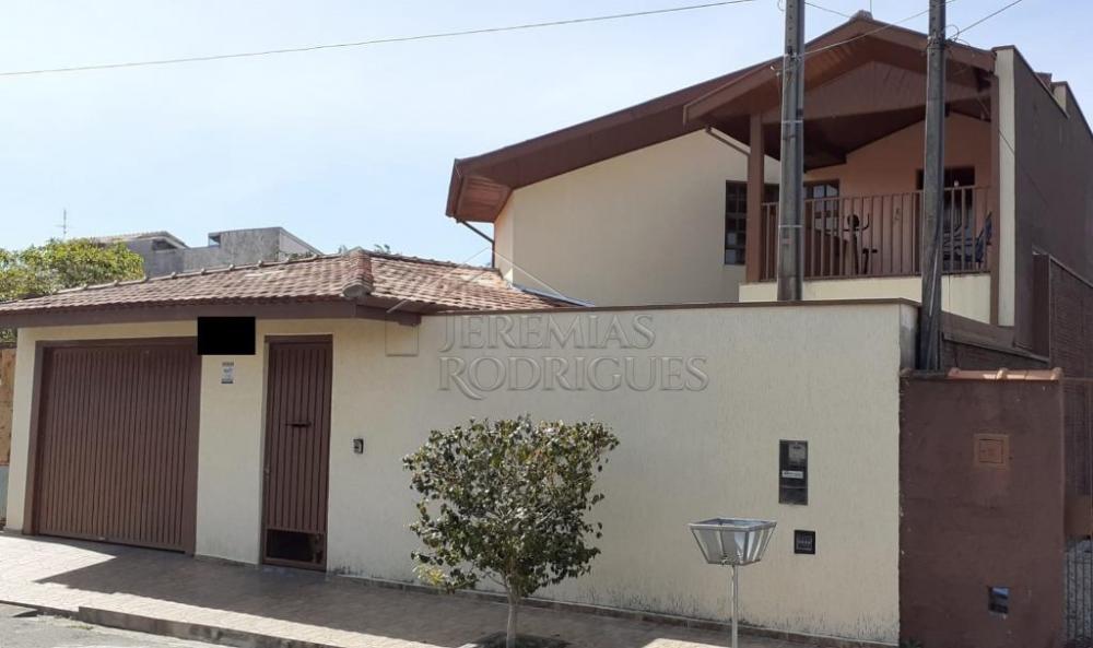 Casa à venda por R$ 680.000,00 - Pindamonhangaba/SP