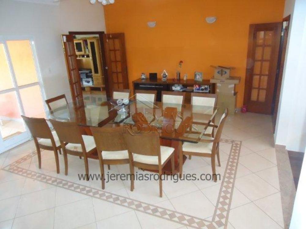 Casa à venda no Condomínio Colonial Village I em Pindamonhangaba/SP