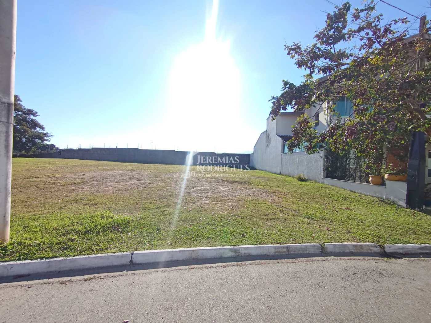 Terreno à venda com 448 m² no Condomínio Campos do Conde II - Chambord em Tremembé/SP