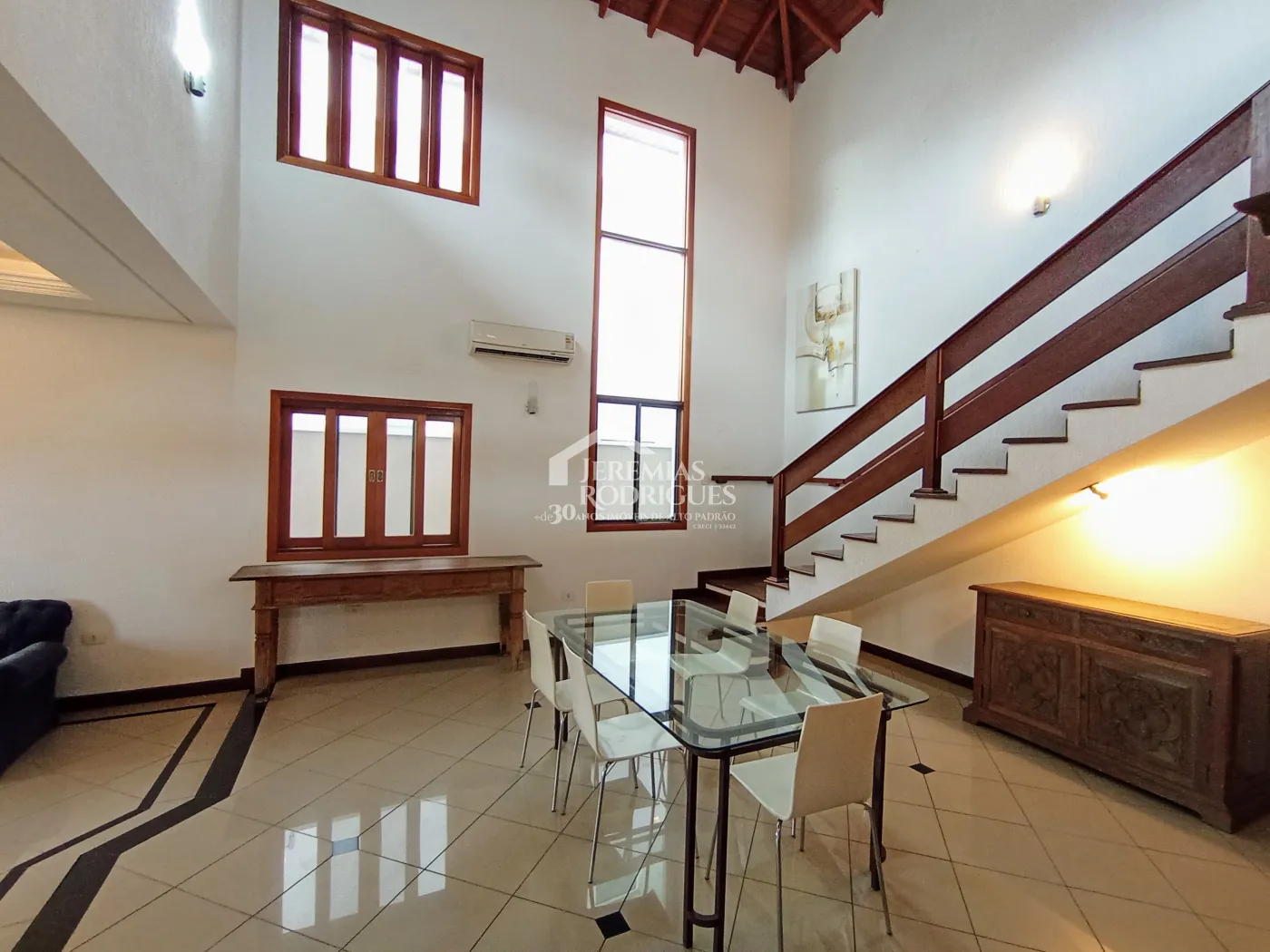 Casa para venda e locação com 3 dormitórios no Condomínio Taubaté Village em Taubaté/SP