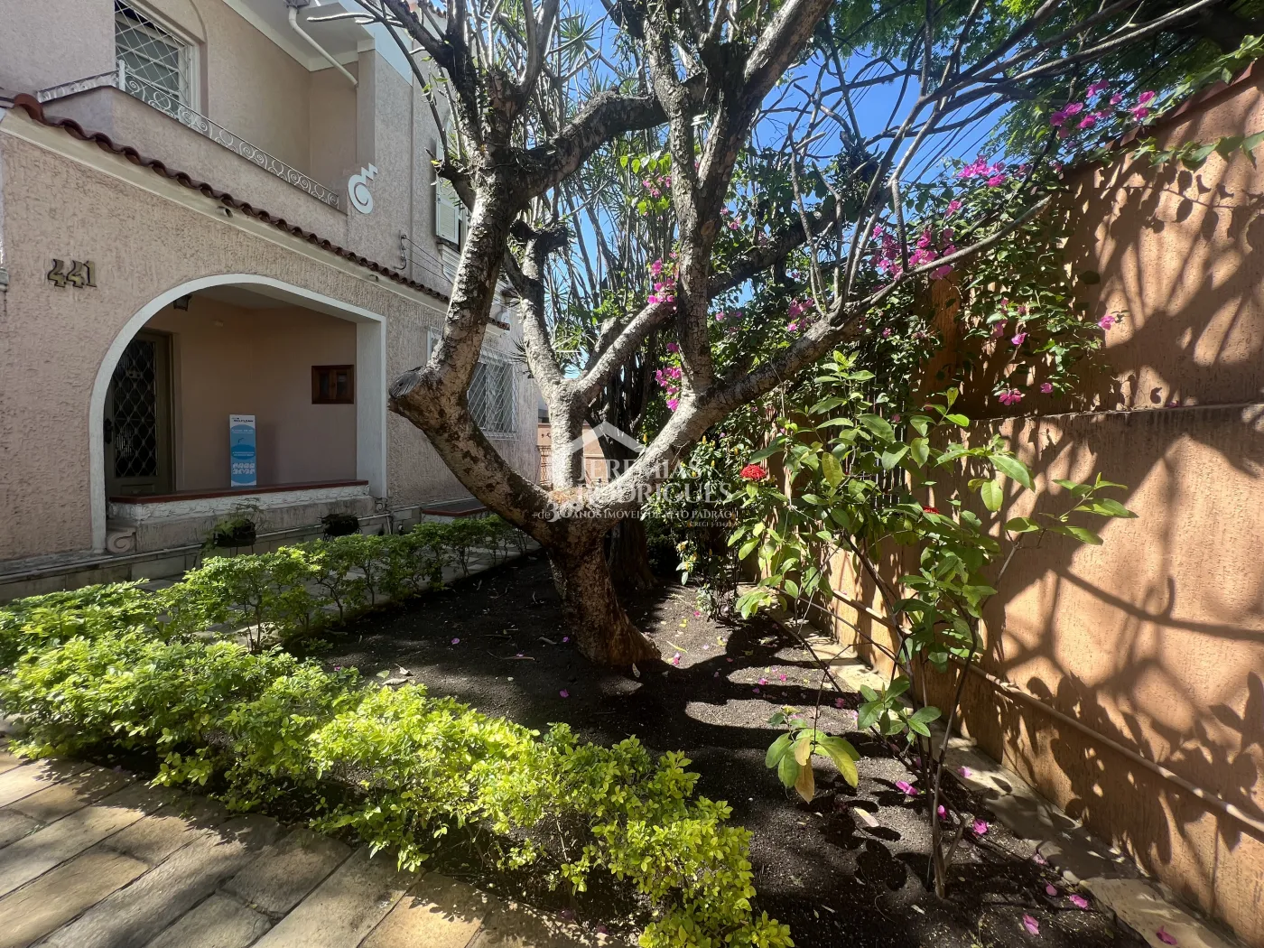 Casa com 3 dormitórios, 260 m² - Centro - Taubaté/SP