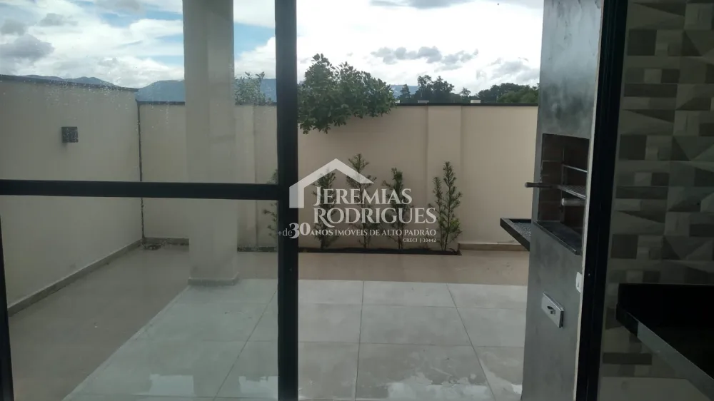 Casa à venda com 3 suítes - Condomínio Pérola do Vale - Tremembé/SP.