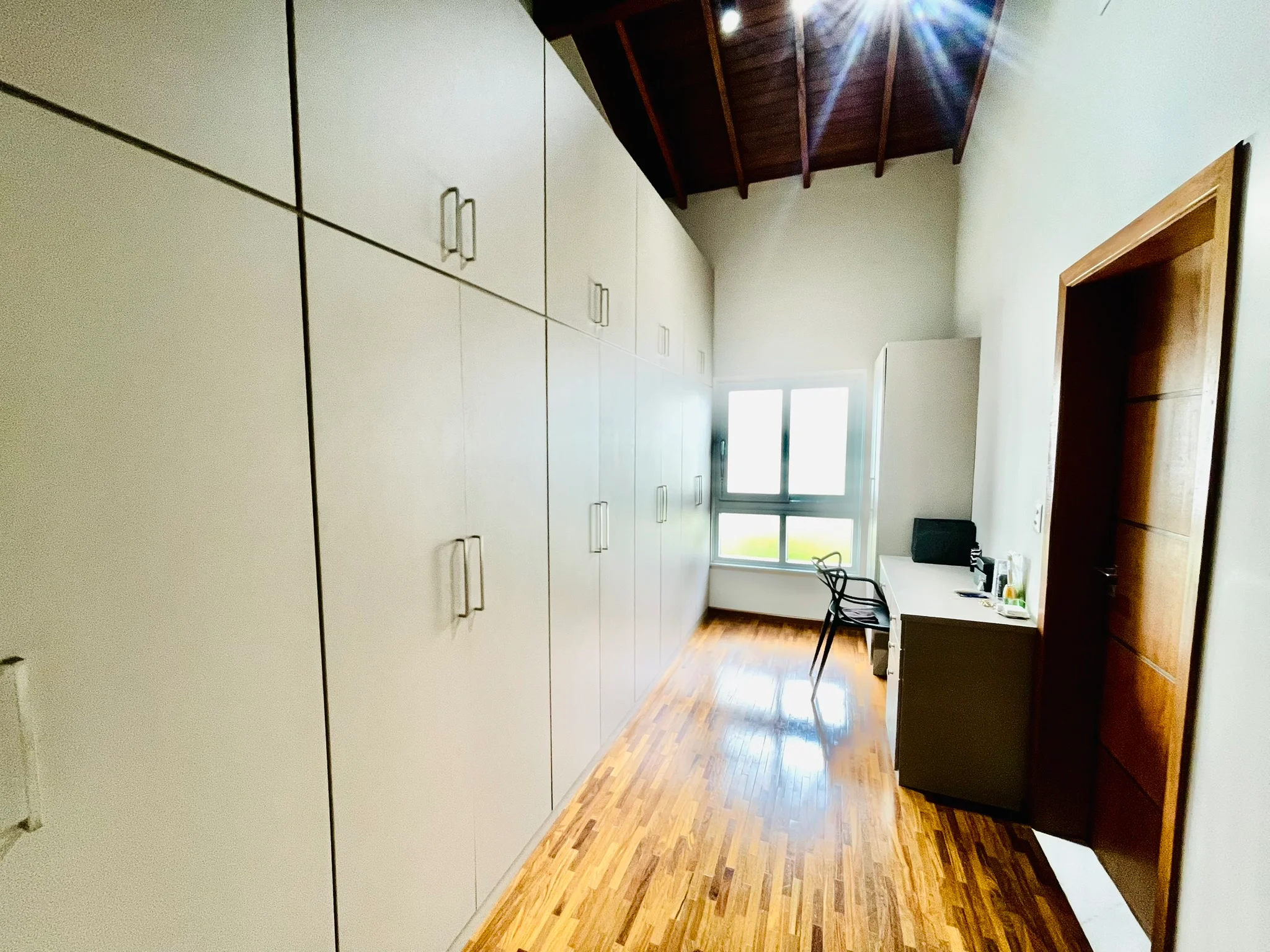 Casa à venda com 3 suítes no Condomínio Residencial San Marco em Taubaté/SP