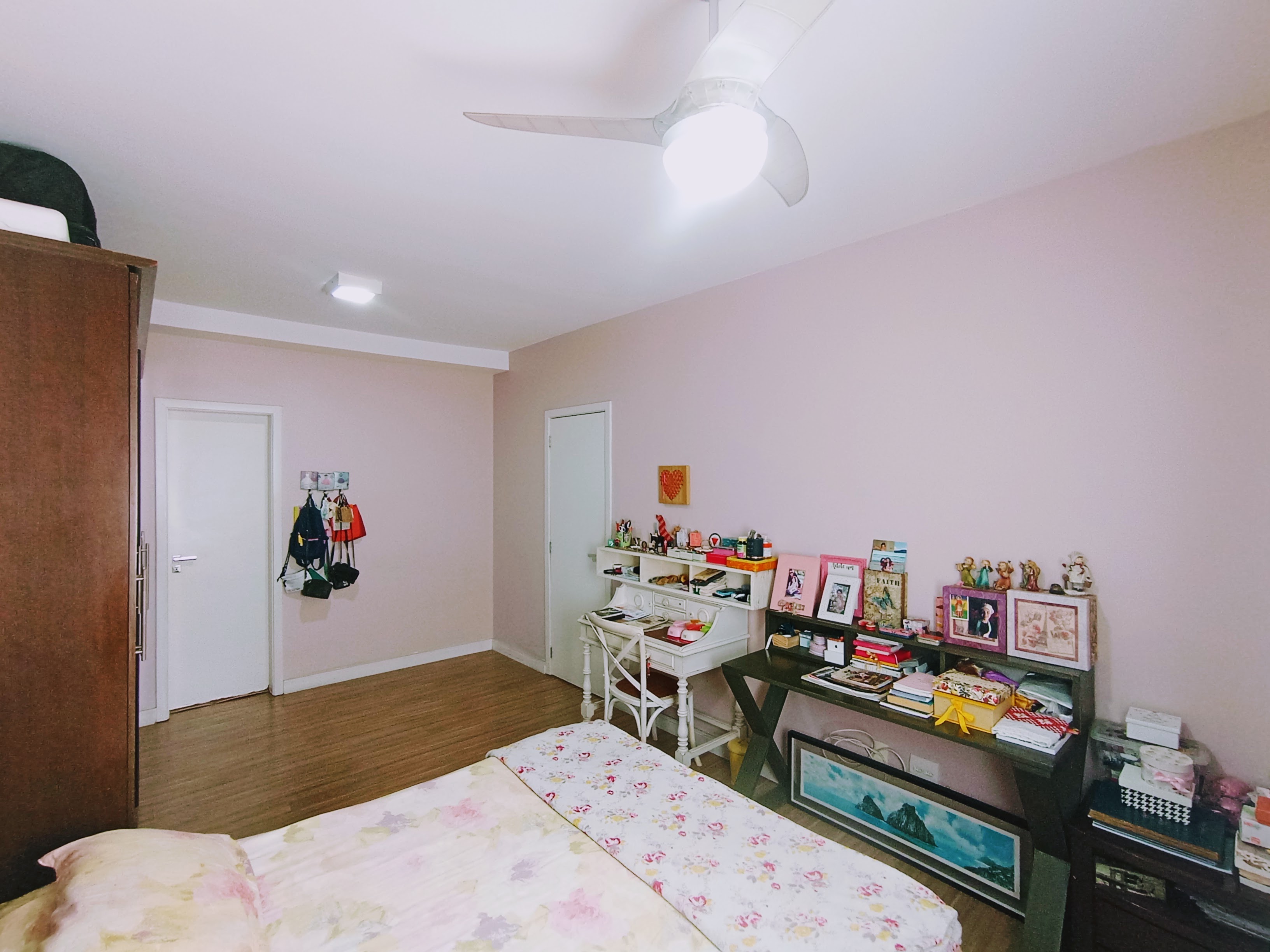 Apartamento à venda com 3 dormitórios, 150 m² no Edifício Jardim das Figueiras em Taubaté/SP