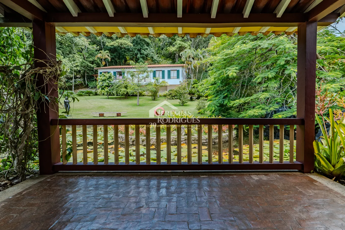 Fazenda à venda com 3.389.000,00 m² em Piraí/RJ.