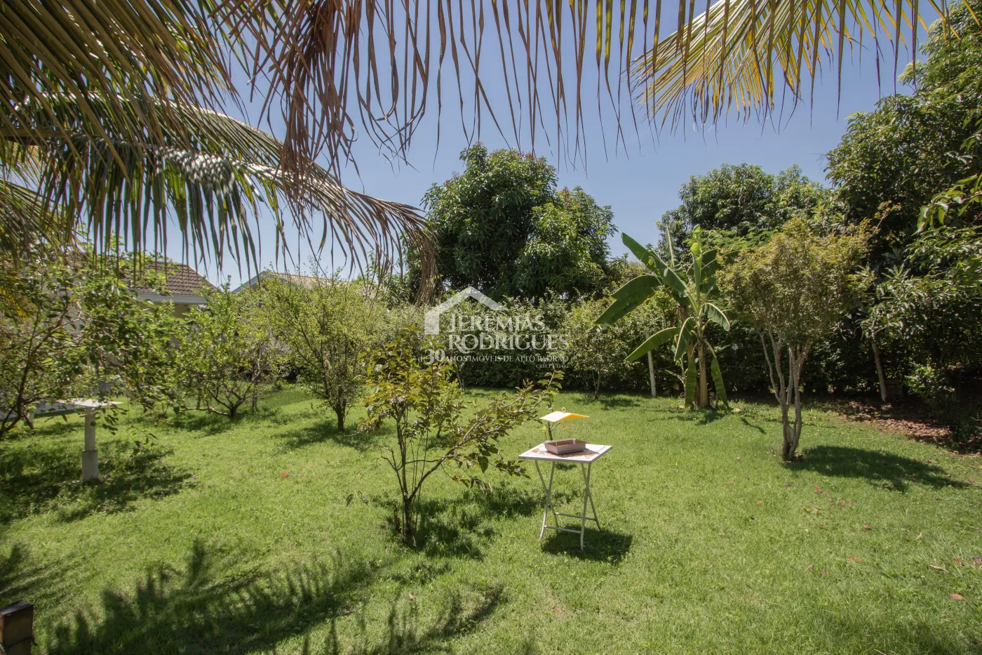 Casa para venda com 4 suítes no Condomínio Residencial dos Pinheiros em Caçapava/SP