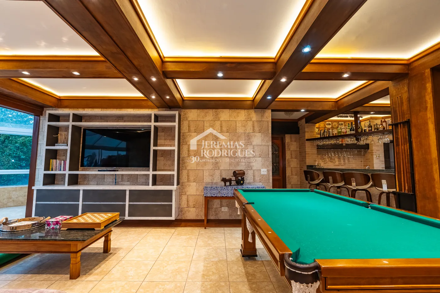 Casa com 5 suítes, 950 m² - Alto do Capivari - Campos do Jordão/SP