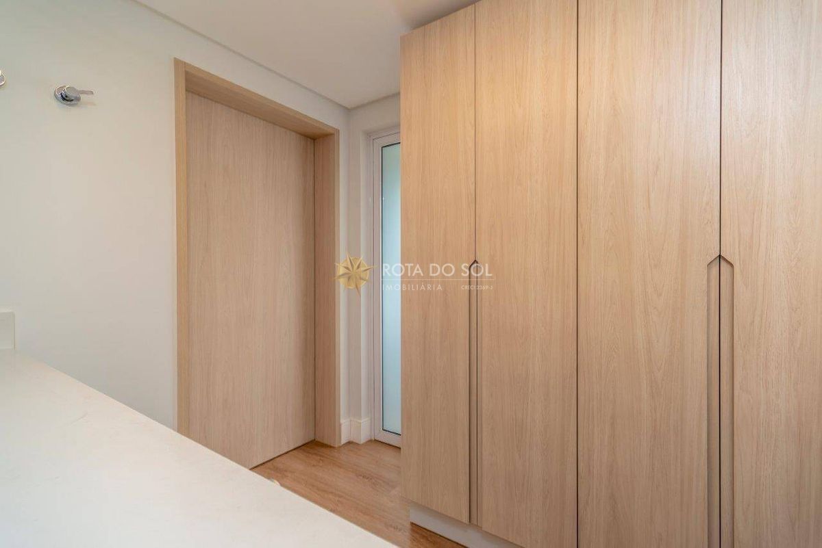 Yachthouse Apartamento Alto Padrão 4 Suítes no Centro de Balneário Camboriú SC