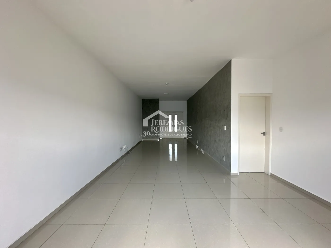 Casa para venda com 3 dormitórios no Condomínio Campos Do Conde I em Tremembé/SP