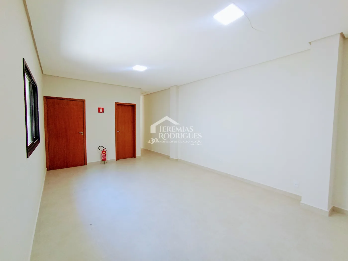 Ponto comercial para locação com 106 m² no Centro em Taubaté/SP