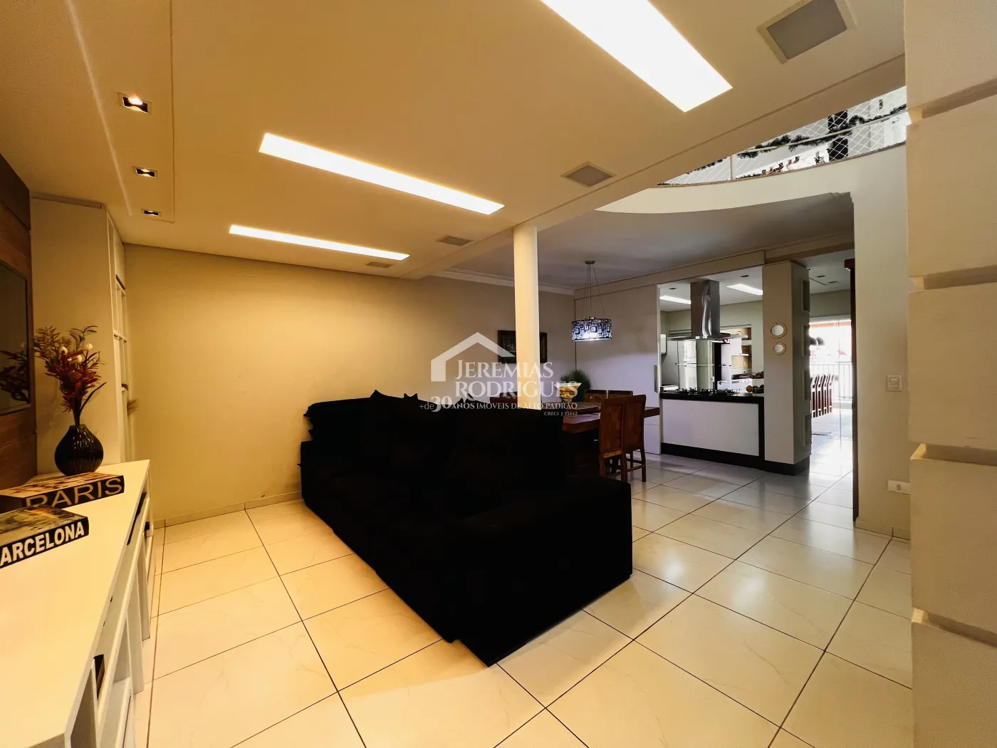 Casa com 4 dormitórios, 394 m² - Alto São Pedro - Taubaté/SP.