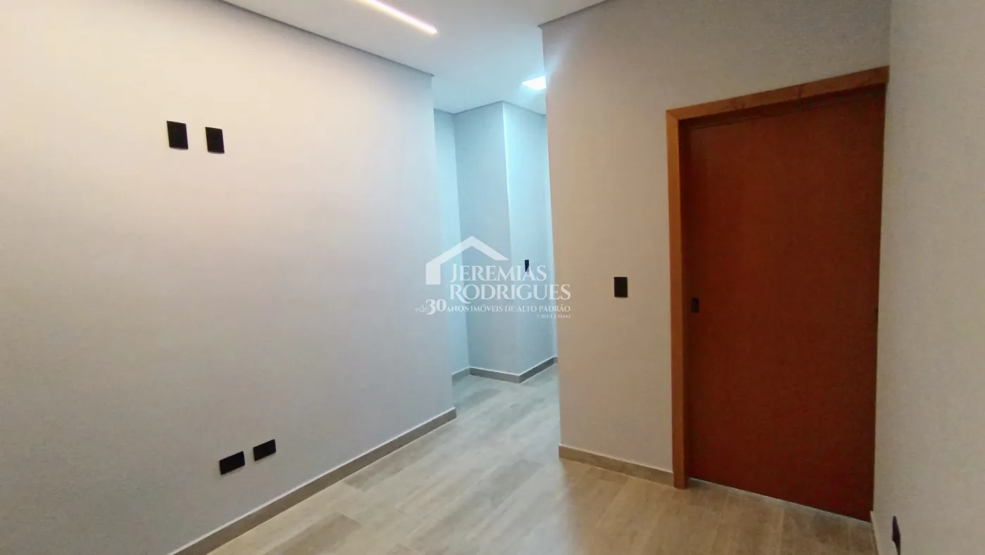 Casa à venda com 3 dormitórios no Condomínio Pérola do Vale em Tremembé/SP.