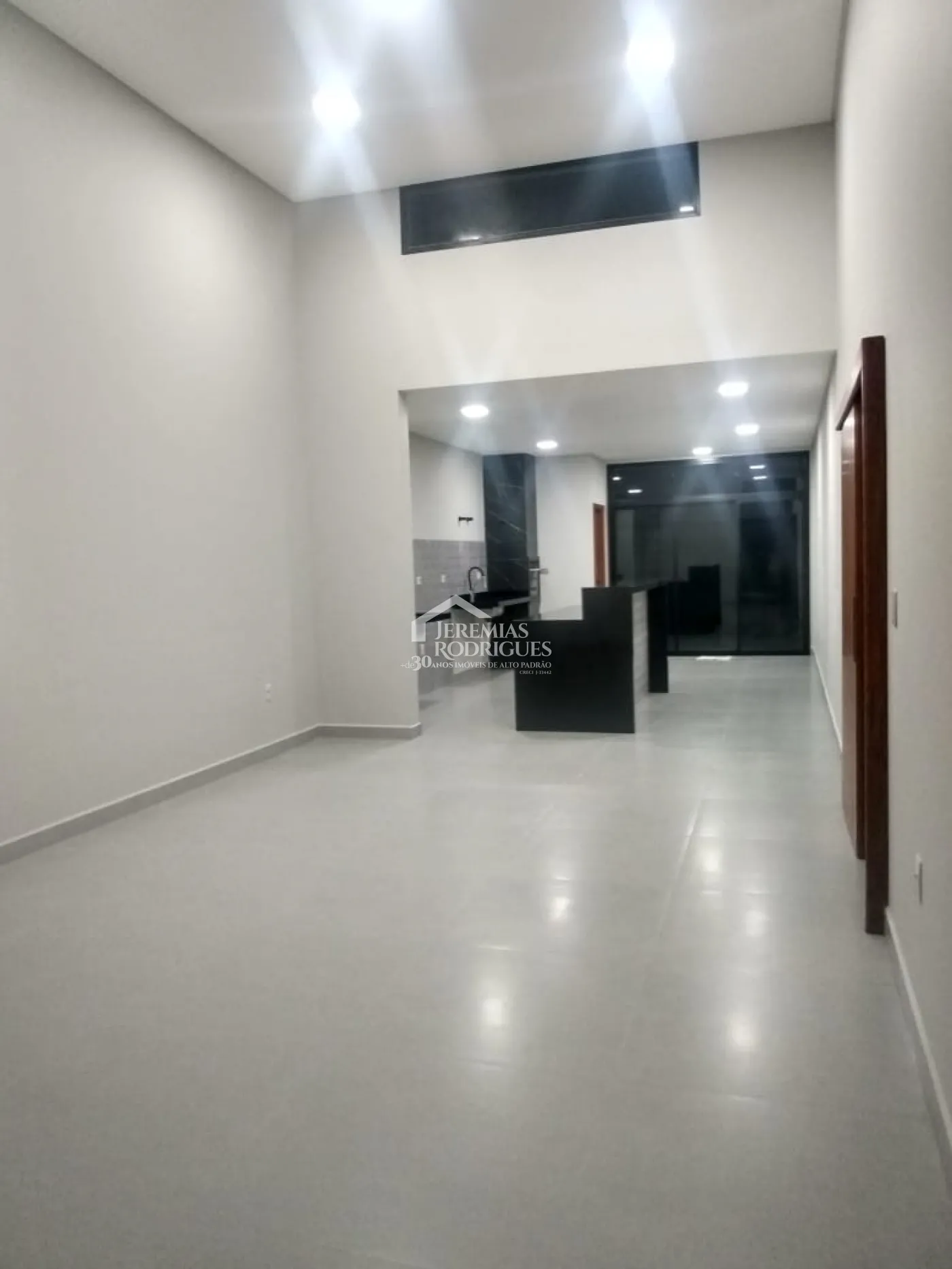 Casa à venda com 2 dormitórios no Condomínio Barão de Tremembé em Tremembé/SP