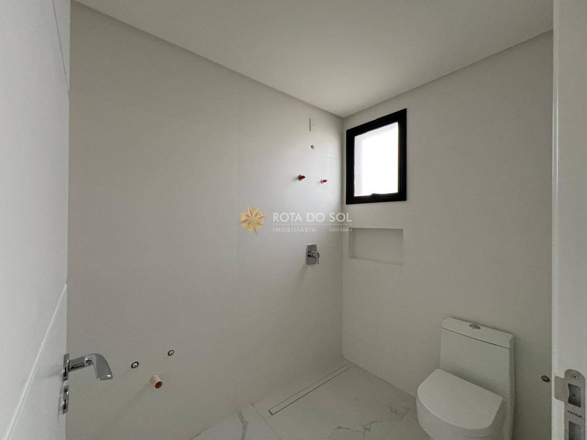 Doha Tower Apartamento Quadra Mar 4 Suítes em Meia Praia Itapema/SC