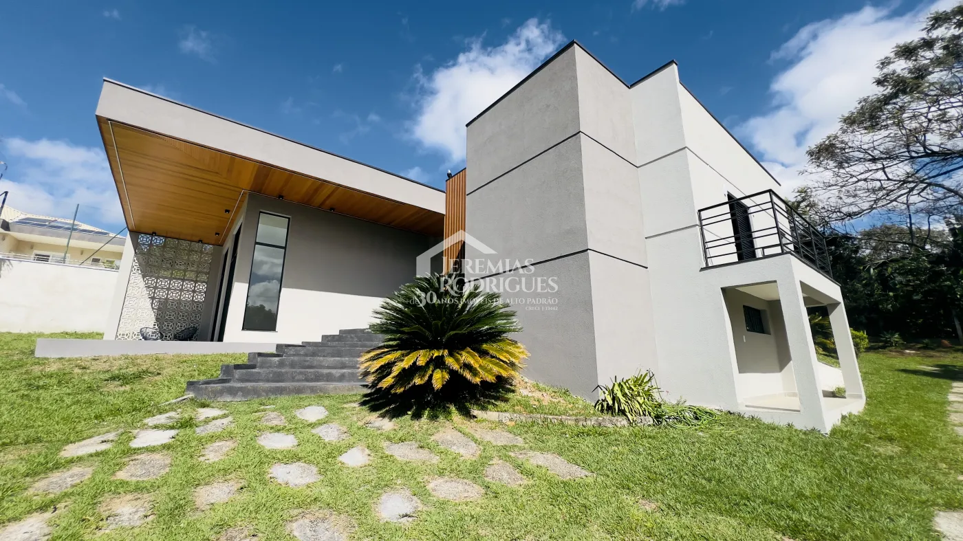 Casa à venda com 4 dormitórios no Condomínio Chácaras Cataguá em Taubaté/SP