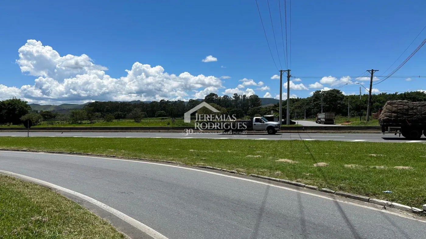 Terreno comercial de 123000 m² para alugar por R$ 30.000,00 - Pindamonhangaba/SP