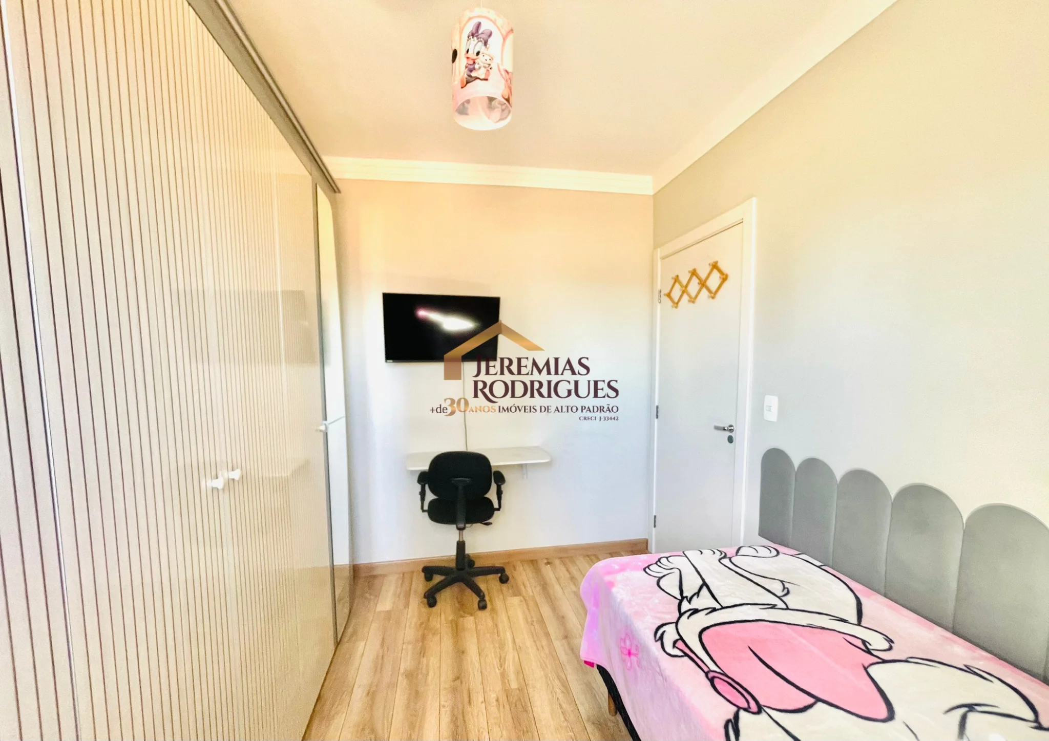 Apartamento à venda no Edifício Maison em Taubaté/ SP.